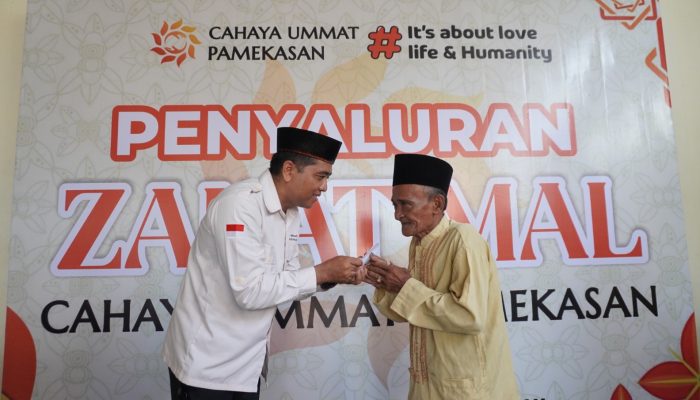 Yayasan Cahaya Ummat Pamekasan Salurkan Zakat Mal kepada 2.000 Penerima Manfaat