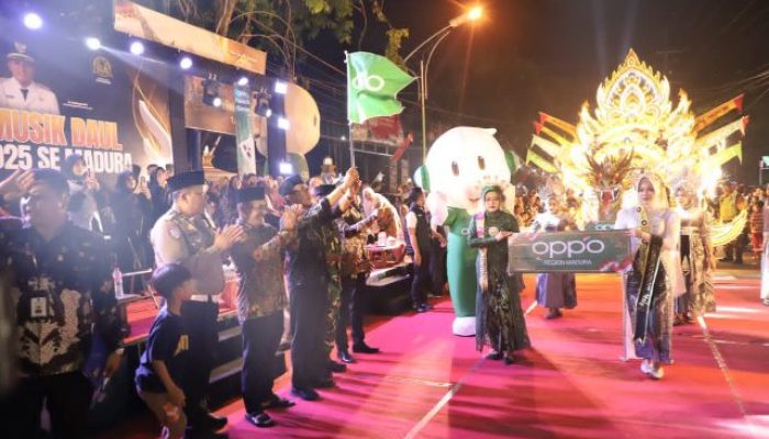 Hidupkan Kembali Festival Kesenian, Bupati Pamekasan Lepas Festival Daul se-Madura 2025