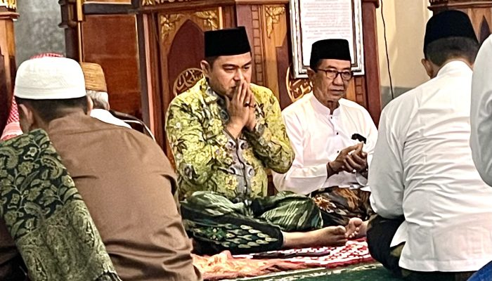 Di Hadapan Warga Plakpak, Ketua DPRD Apresiasi Kinerja Bupati Pamekasan Turunkan Angka Kemiskinan