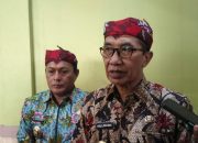 Bupati Pamekasan Kaji Penerapan Bahasa Daerah dan Seragam Batik Bagi Siswa