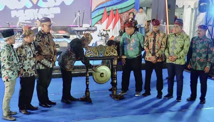 Semalam di Madura, Bupati Kholilurrahman Tegaskan Peran Budaya Lokal dalam Kemajuan Pamekasan