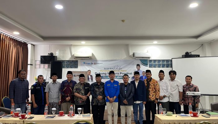 Usai Bedah Buku Merajut Mimpi Madura Provinsi, Rektor Se-Madura Tandatangani Petisi