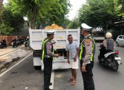 Tertibkan Truk Material Tanpa Terpal, Polisi Amankan Lebih dari 10 Kendaraan