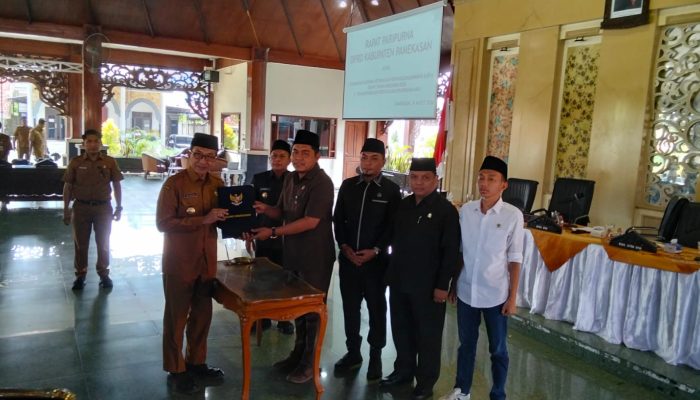 Setahun Menjabat, Berikut 9 Prestasi yang Dicapai Bupati Pamekasan