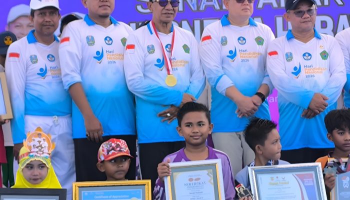 Puncak Peringatan Hardiknas Jawa Timur 2026 Digelar di Pamekasan, Hadirkan Rekor MURI dan Dialog Pendidikan Nasional