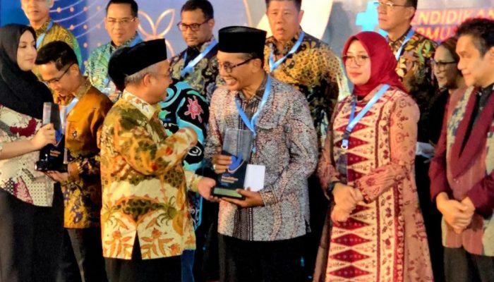 Bupati Pamekasan Raih Penghargaan Nasional Bidang Pendidikan