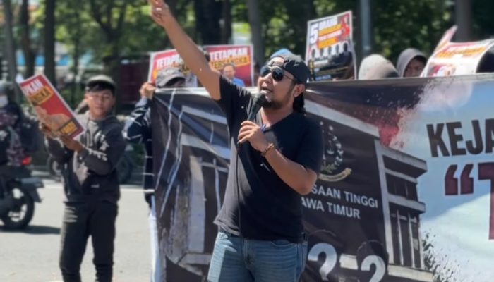 Gelar Aksi, Jaka Jatim Tuntut Kejati Tuntaskan Kasus Korupsi