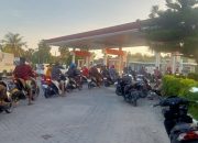 Antrean Kendaraan Mengular Imbas Kelangkaan Pertalite dan Solar, Warga Pedesaan Mengaku Paling Terdampak