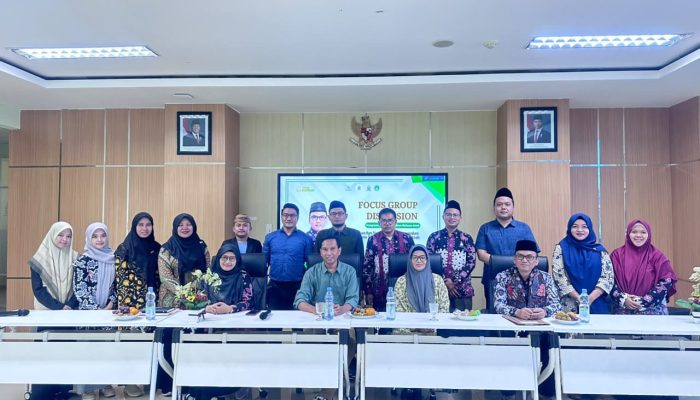 Melalui FGD, PBA UIN Madura Sukses Review Kurikulum Bersama Rosihan Aslihuddin