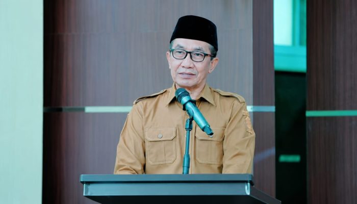 Begini Kata Bupati Pamekasan Tentang Buku Pamekasan Mencari Identitas Karya AJP