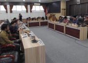 Audiensi Soal 117 Kepala Sekolah Dijabat Plt, Tanggapan Disdik Berbelit-belit