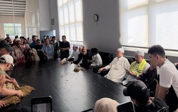 Sejumlah Ulama Hadiri Pembelian Perdana Gudang Induk Bawang Mas
