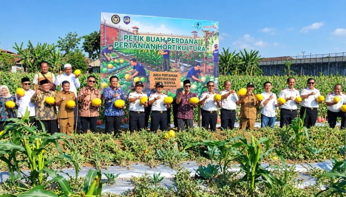 Gandeng Lapas IIA Pamekasan, CV Ayunda Bekali Warga Binaan Jadi Petani Handal
