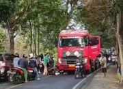 Pemotor Asal Pragaan Tewas di Artodung Usai Terjepit Minibus dan Tronton