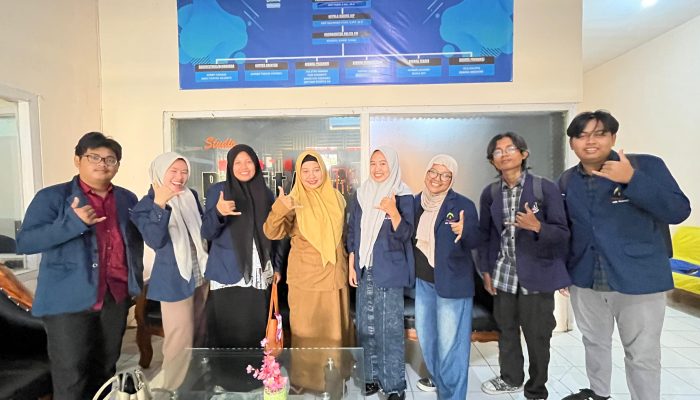 Dari Konsep Hingga Editing, Mahasiswa UIN Madura Produksi Video Profil Radio Ralita FM