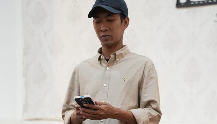 Kenaifan Seorang Pemimpin dan Kebaikan yang Diselipkan