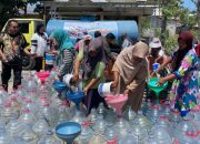 Peduli Masyarakat Terdampak Kekeringan, AJP Salurkan Bantuan Air Bersih
