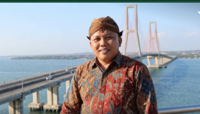 Madura Tak Akan Maju dengan Menunggu: Pabrik Bangkalan Harus Jalan, Polemik Jangan Menghambat Masa Depan! Madura Tidak Bisa Terus Menunggu