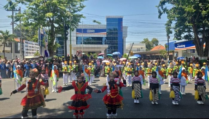 Festival Drumband Warnai Hari Jadi Pamekasan ke-496, Bupati: Wadah Karakter Generasi Muda