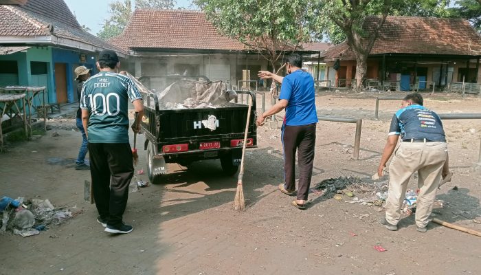 Rutin Gelar Aksi Bersih Pasar Tiap Pekan, Disperindag Pamekasan: Pasar Bersih, Jual Beli Nyaman