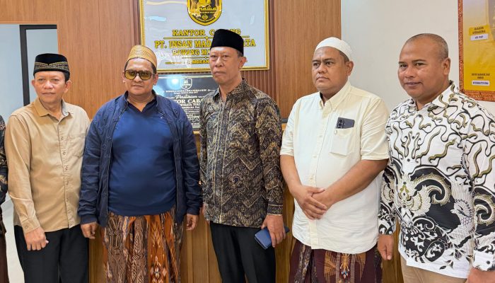 Bikin Haru, Haji Her Bagi Umrah Gratis Saat Resmikan Cabang PT Imawa di Jembrana Bali