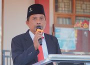 Elman Duro, Mantan Pengamen Jalanan Raih Gelar Doktor Berkat Doa Ibu Sebatang Kara.